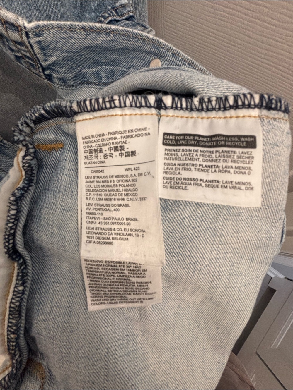 Levi's Oversized Denim Jacket - Picture 4 of 4